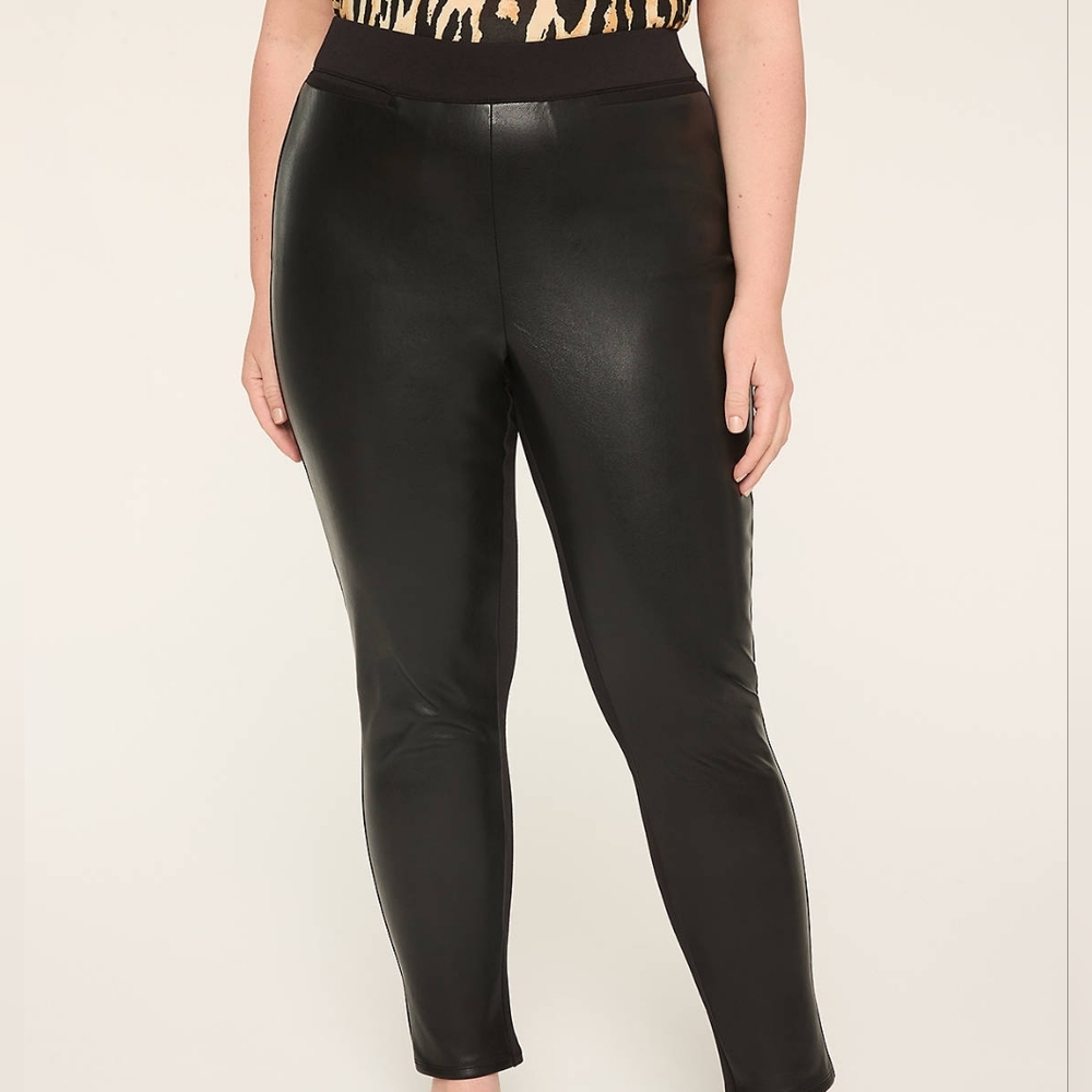 Liz Claiborne Black Faux Leather Front Ponte Leggings JCPENNEY Large